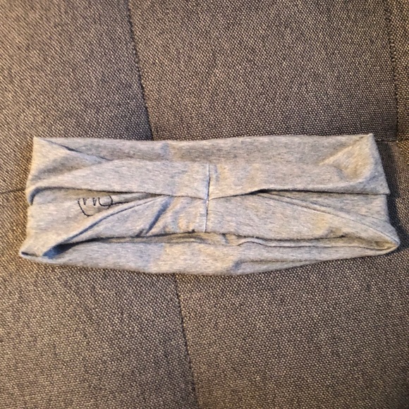 Maven Thread Gray No-Slip Headband - Picture 4 of 4